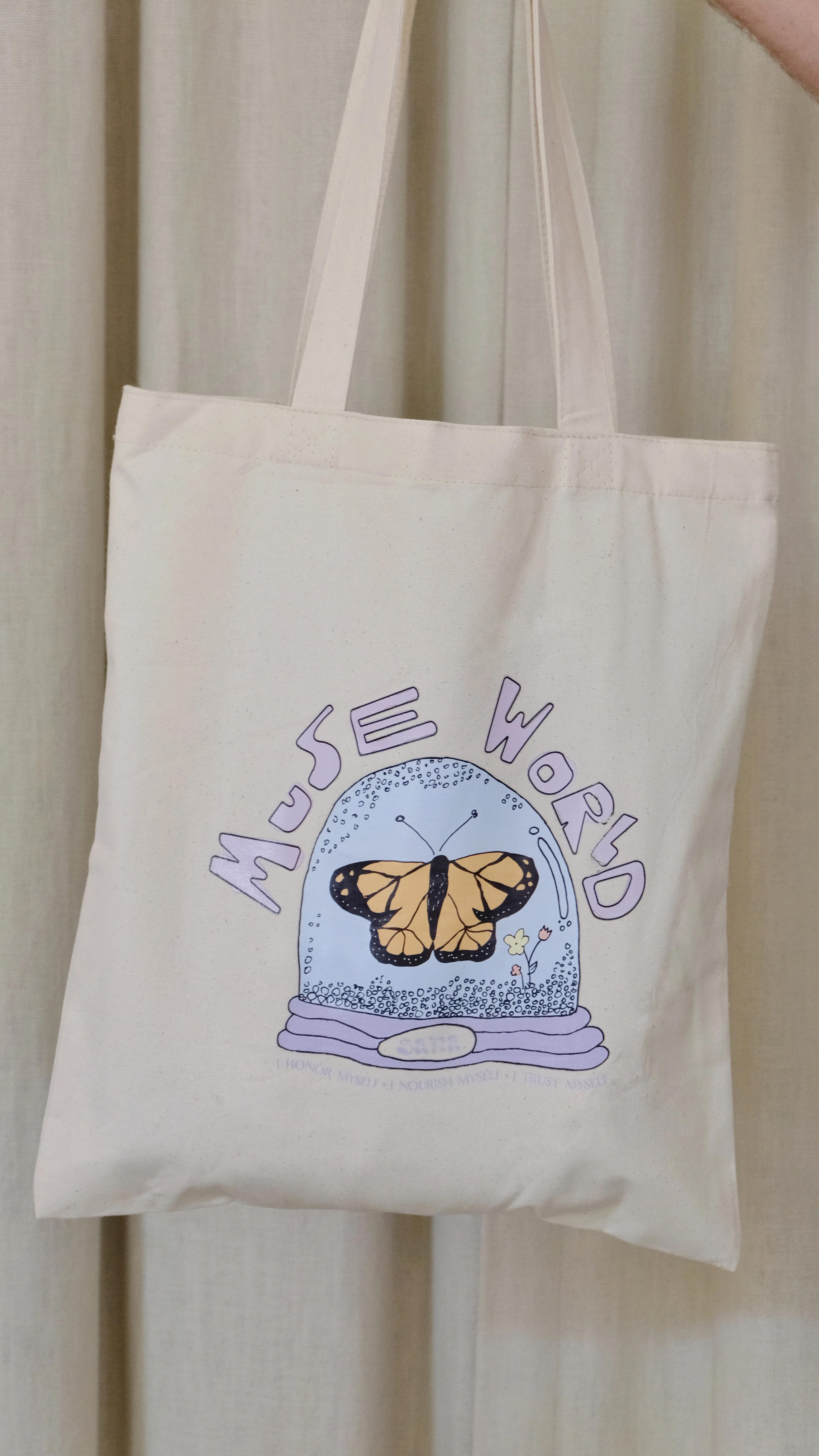 Muse World Tote - Image 5
